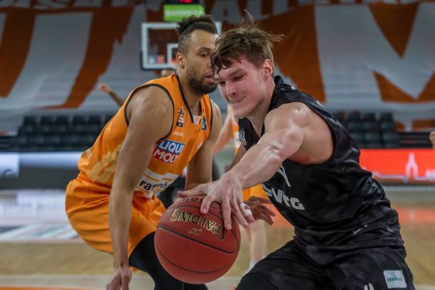 队的战略转 队的战略转