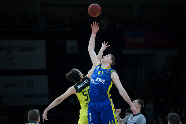 英莎的对决 英莎的对决