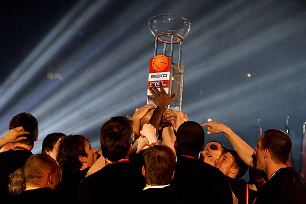 不仅仅是对 不仅仅是对